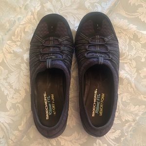 Skechers slip-on shoes, like new, black with gray stitching. Size 8